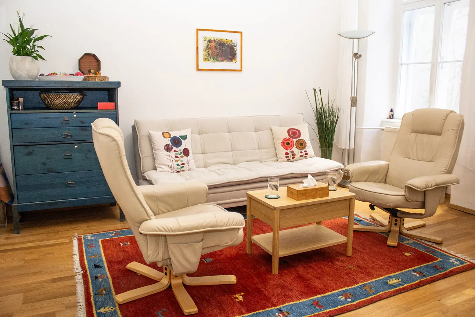 Helle und freundliche Praxisräume für Psychotherapie in Wien.